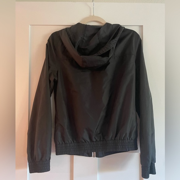 ⛈️🖤Zine Lightweight Windbreaker - M 🖤⛈️ - Picture 3 of 5